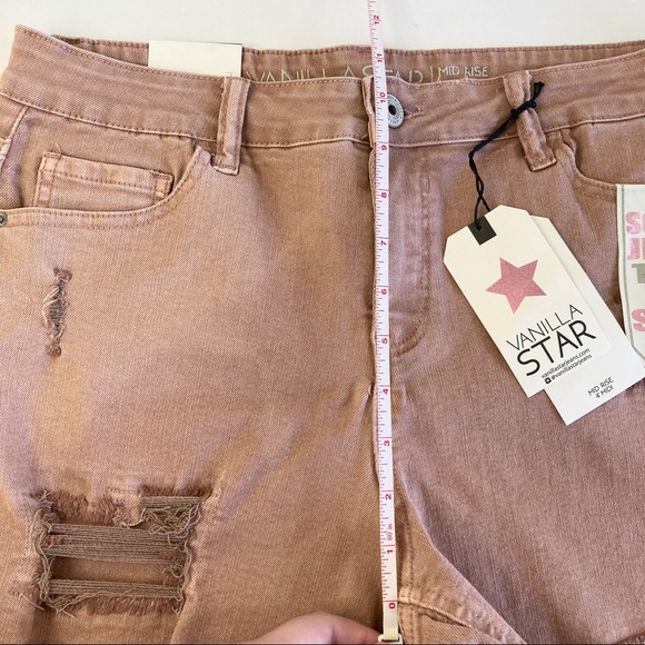 NWT Vanilla Star Mid Rise Blush Distressed Shorts - Picture 6 of 9